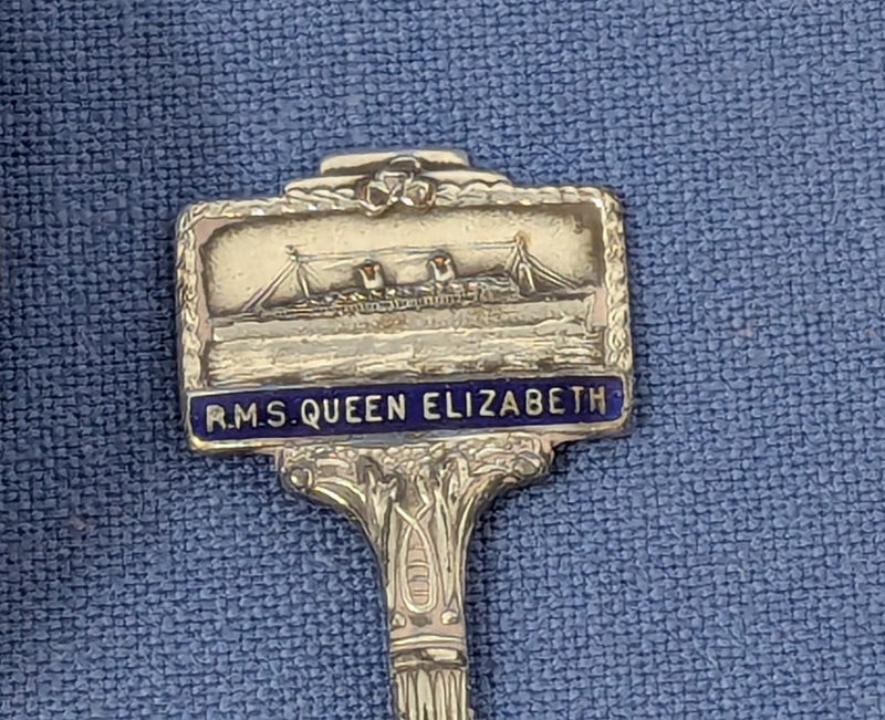 QUEEN ELIZABETH: 1940 - 3 early souvenirs