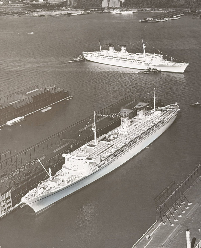 MICHELANGELO & RAFFAELLO: 1965 - Ad agency brochure mock-up of iconic photo