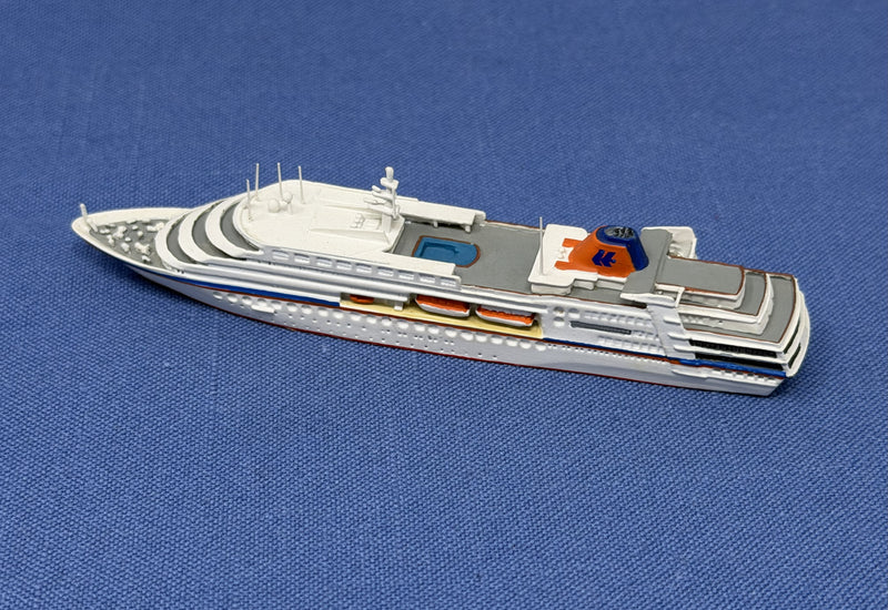 COLUMBUS: 1997 - Diecast 1:1250th scale model