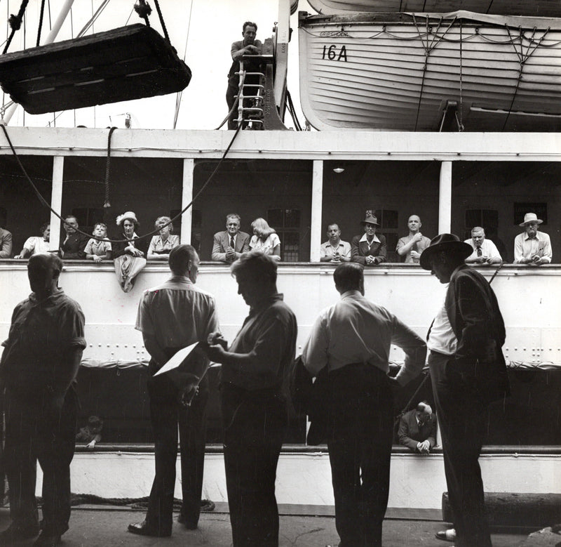 GRIPSHOLM: 1925 - 3 large-format candid ship photos